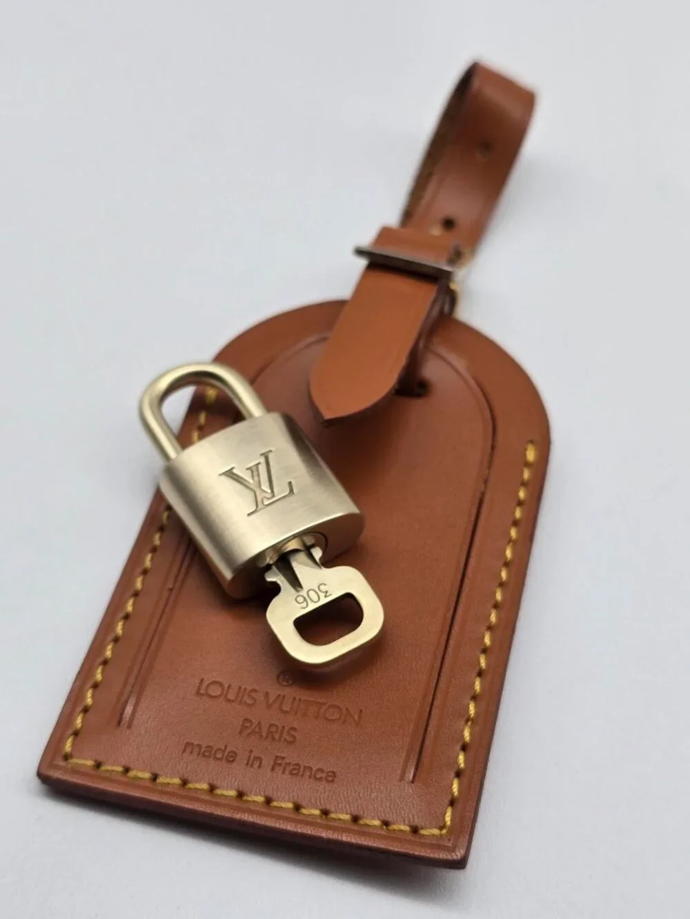 Authentic Louis Vuitton LV Large Brown Luggage Tag Gold Padlock Key w/ Box